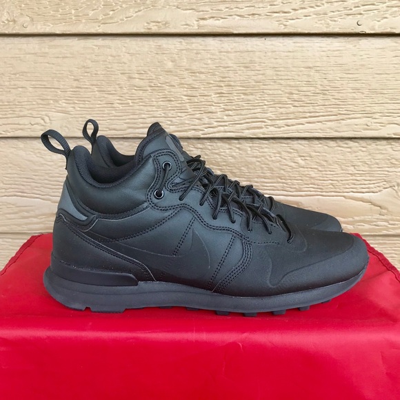 Nike Internationalist Utility Triple Black Shoes - Picture 4 of 9
